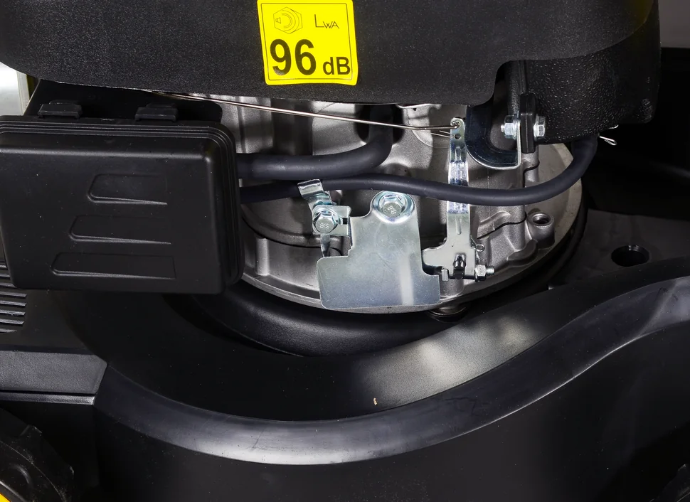 Бензиновая газонокосилка HUTER GLM-420LT