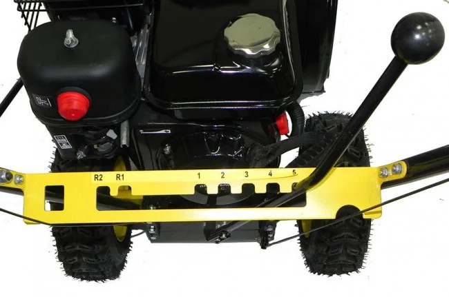 Бензиновый снегоуборщик HUTER SGC 4100 Wide